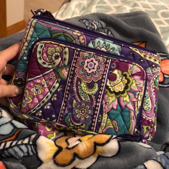 vera bradley cross body. - Picture 1 of 5